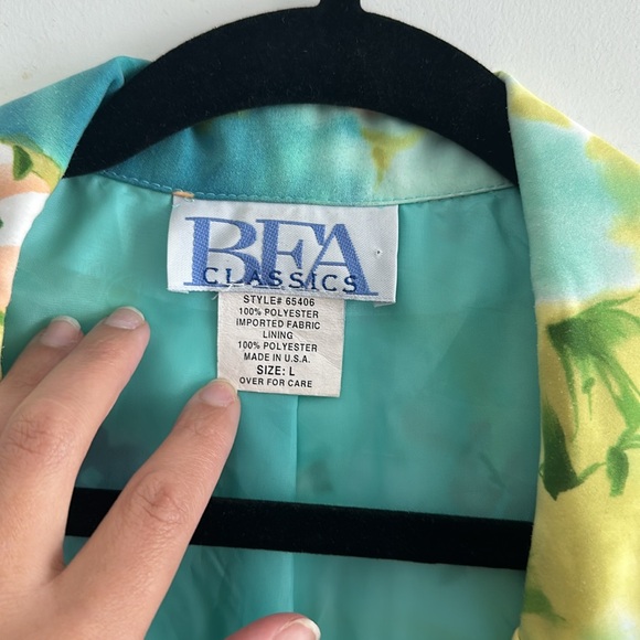 SPRING ALERT- Vintage Blazer -large - Picture 3 of 3